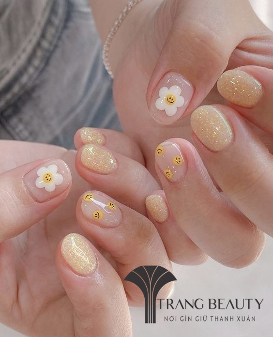 Mẫu nail cúc họa mi dịu dàng, nghệ thuật