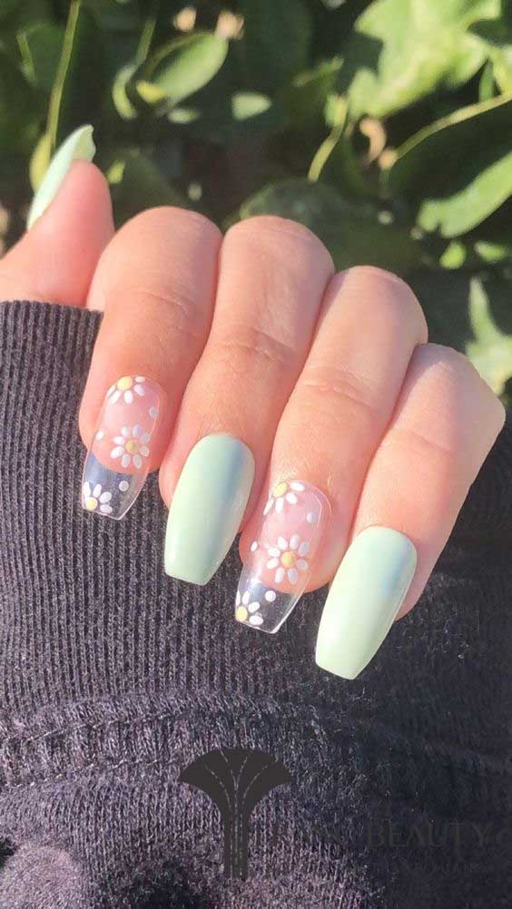 Mẫu nail cúc họa mi dịu dàng, nghệ thuật