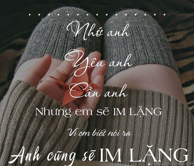 Hình ảnh sự cô đơn im lặng trong tình yêu