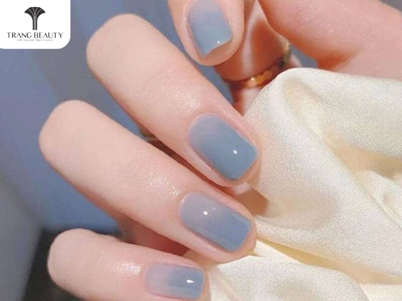 Mẫu nail đi biển xanh dương tươi mát