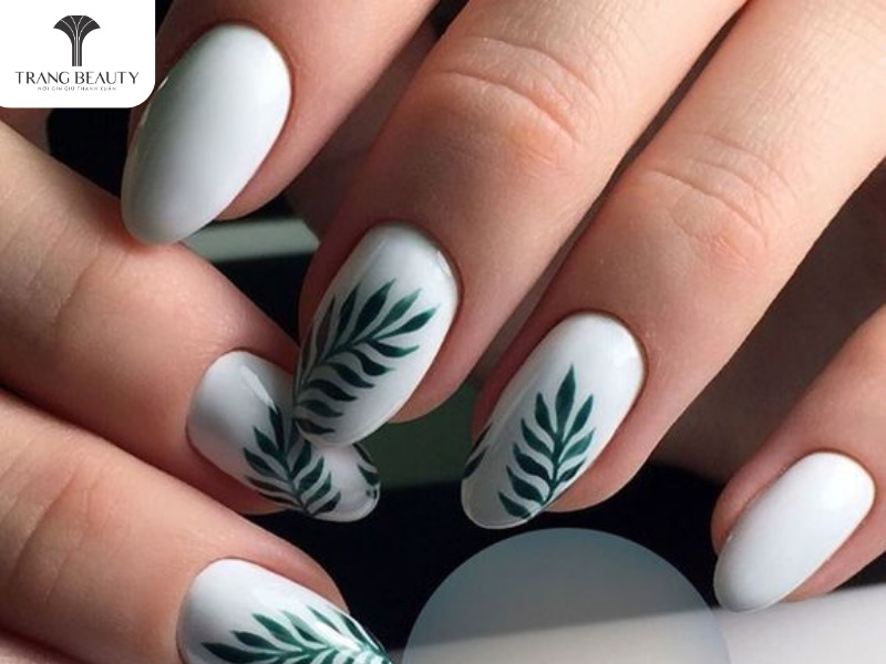 Nail biển hoạ tiết hoa cây lá