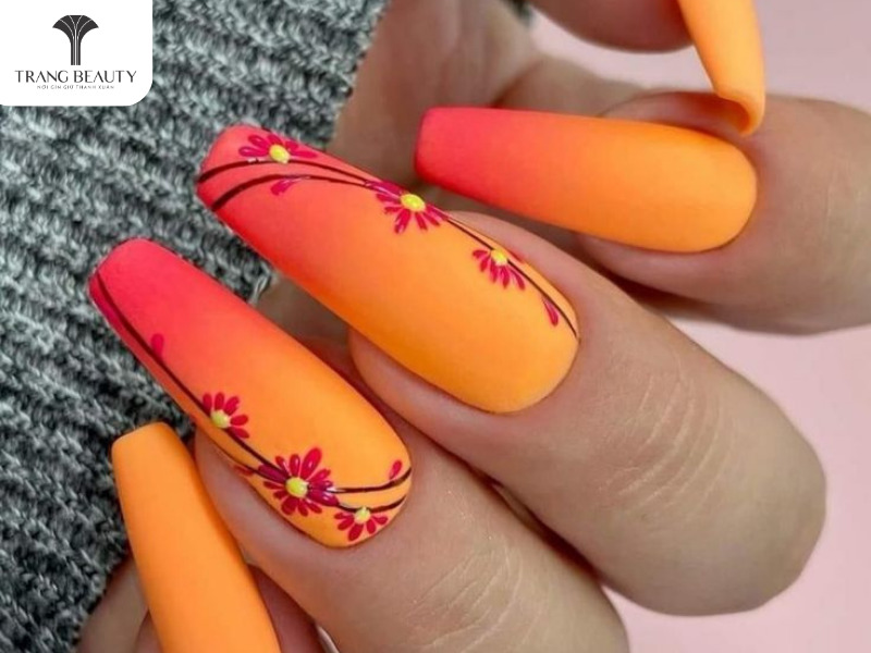 Nail đi biển màu neon