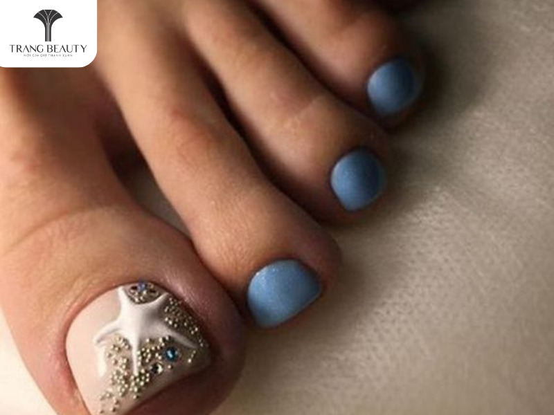 Mẫu nail chân đi biển sang chảnh nhất