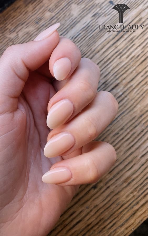 Mẫu nail ngắn trơn cá tính