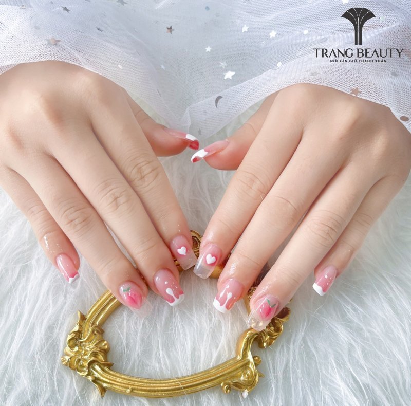 Mẫu nail móng ngắn hoạ tiết dễ thương