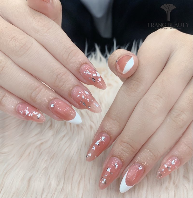 Mẫu nail đầy màu sắc trẻ trung