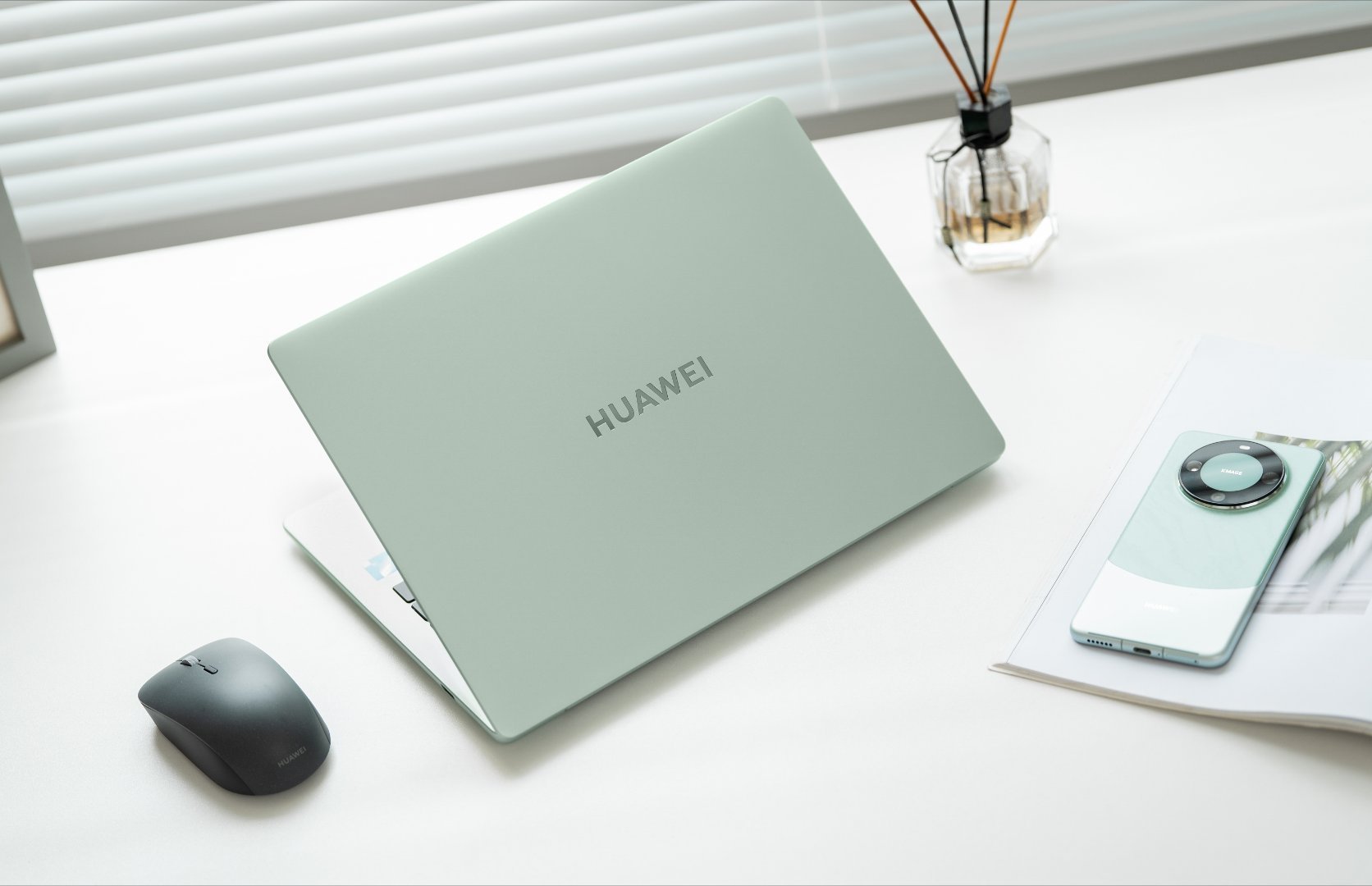 Huawei MateBook 14 ra mắt: Thiết kế trẻ trung, có màu xanh cực đẹp, màn hình OLED 2,8K, chip Intel Core Ultra, giá từ 21,5 triệu đồng- Ảnh 1.